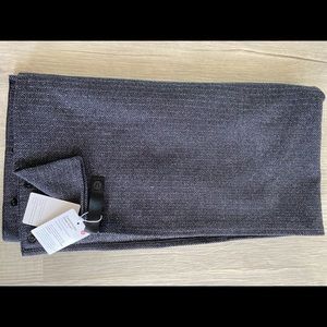 Lululemon Customizable Snap Scarf